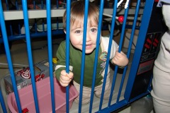 Uh...guys...let me out of here! Uh...guys...let me out of here!