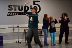 emw_20200118_112044_Studio5_HighFiveBuddies_0306