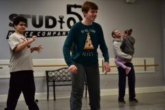 emw_20200118_112323_Studio5_HighFiveBuddies_0346