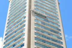 Window washing a skyscraper isn't a job I'd want to have...