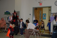 The costume parade begins!